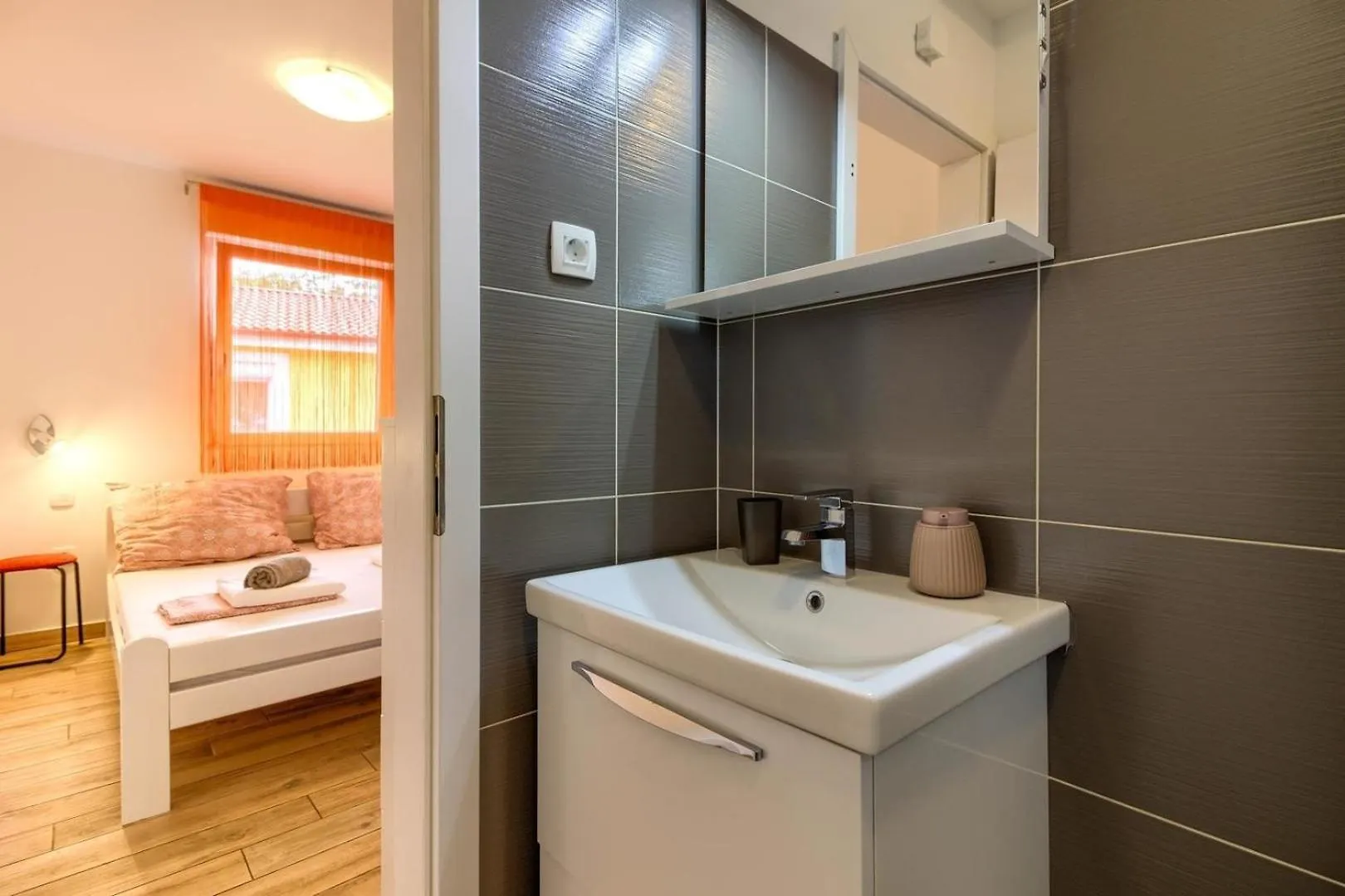 Ferienhaus Mit Privatpool Fuer 8 Personen Ca 110 Qm In Valtura, Istrien Suedkueste Von Istrien 0*, Valtura